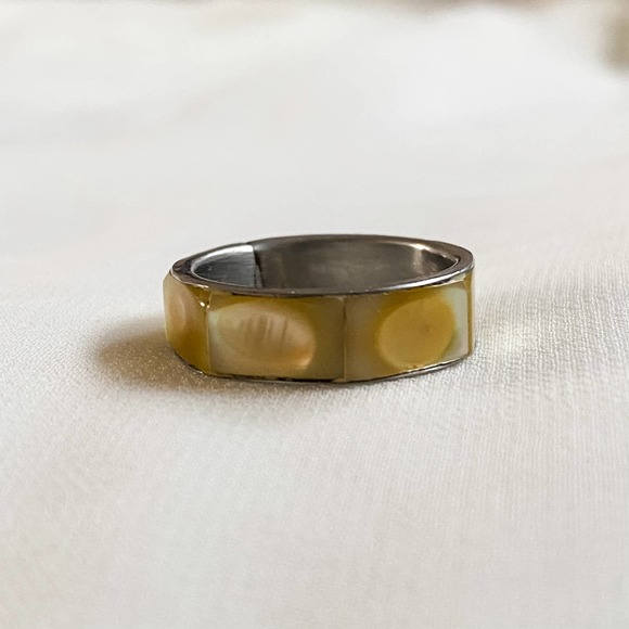 Vintage Jewelry - VTG Yellow Pearlescent Sheen Block Band Ring